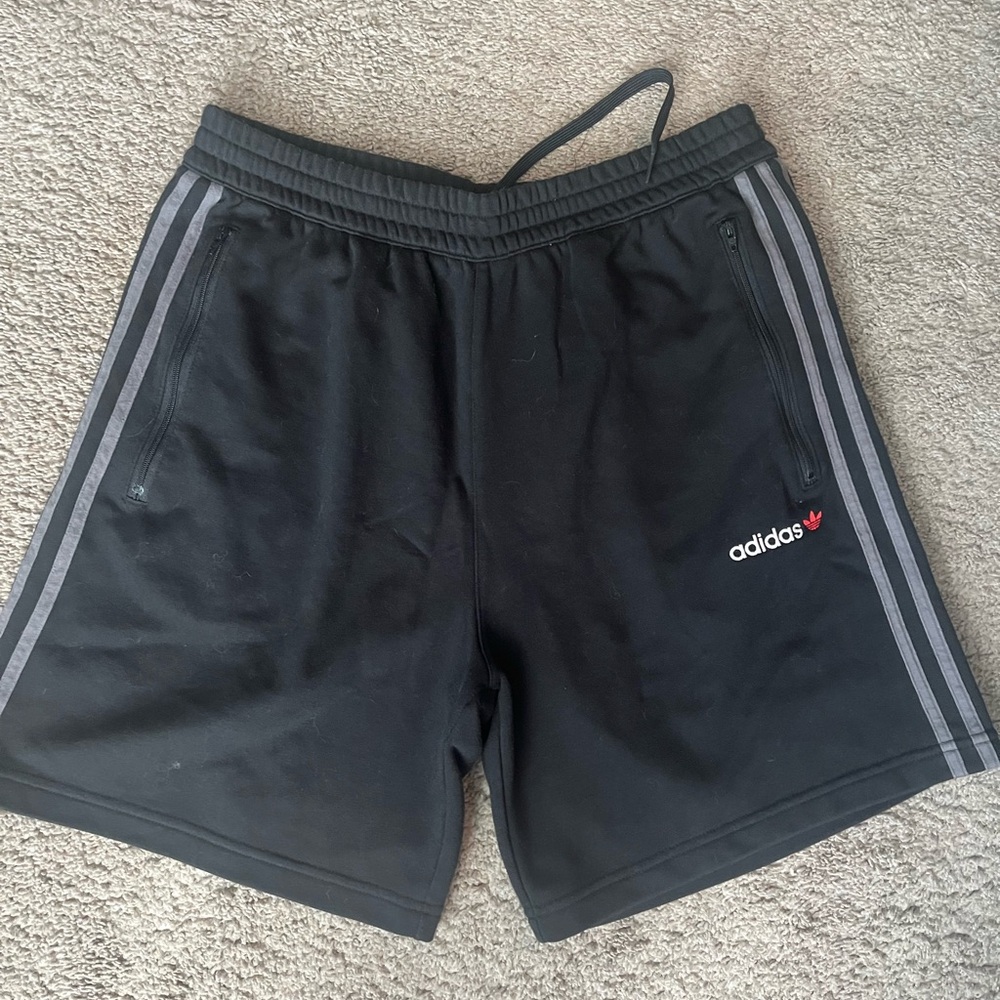 Adidas Men’s Shorts Size Large
